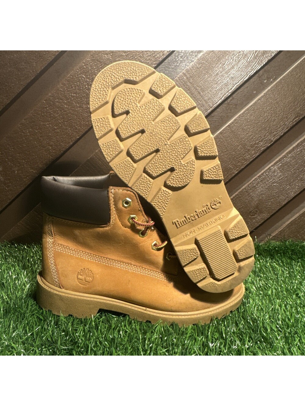Timberland 6" Premium Waterproof Boots Wheat Boys Girls Junior Size 4Y US 10960